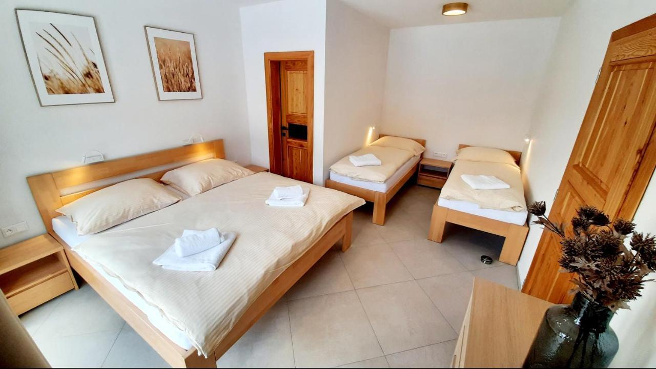 Drevenica Pod Demaenovskou Horou Villa เดมานอฟสกา โดลินา ภายนอก รูปภาพ